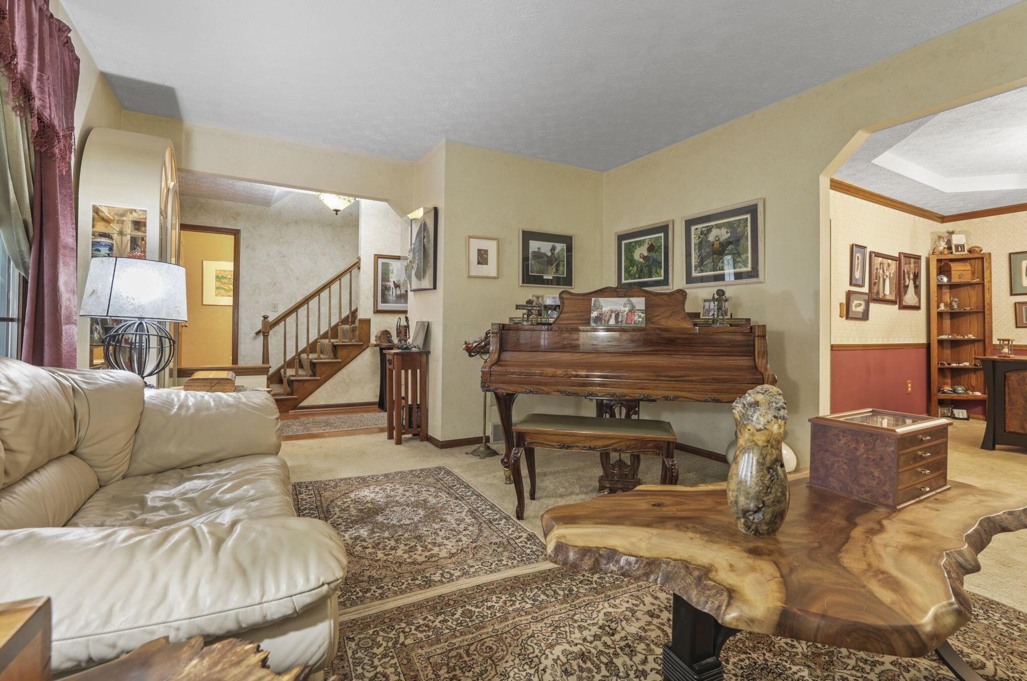 9875 Hounsdale Dr, Pickerington OH  43147-9786 exterior