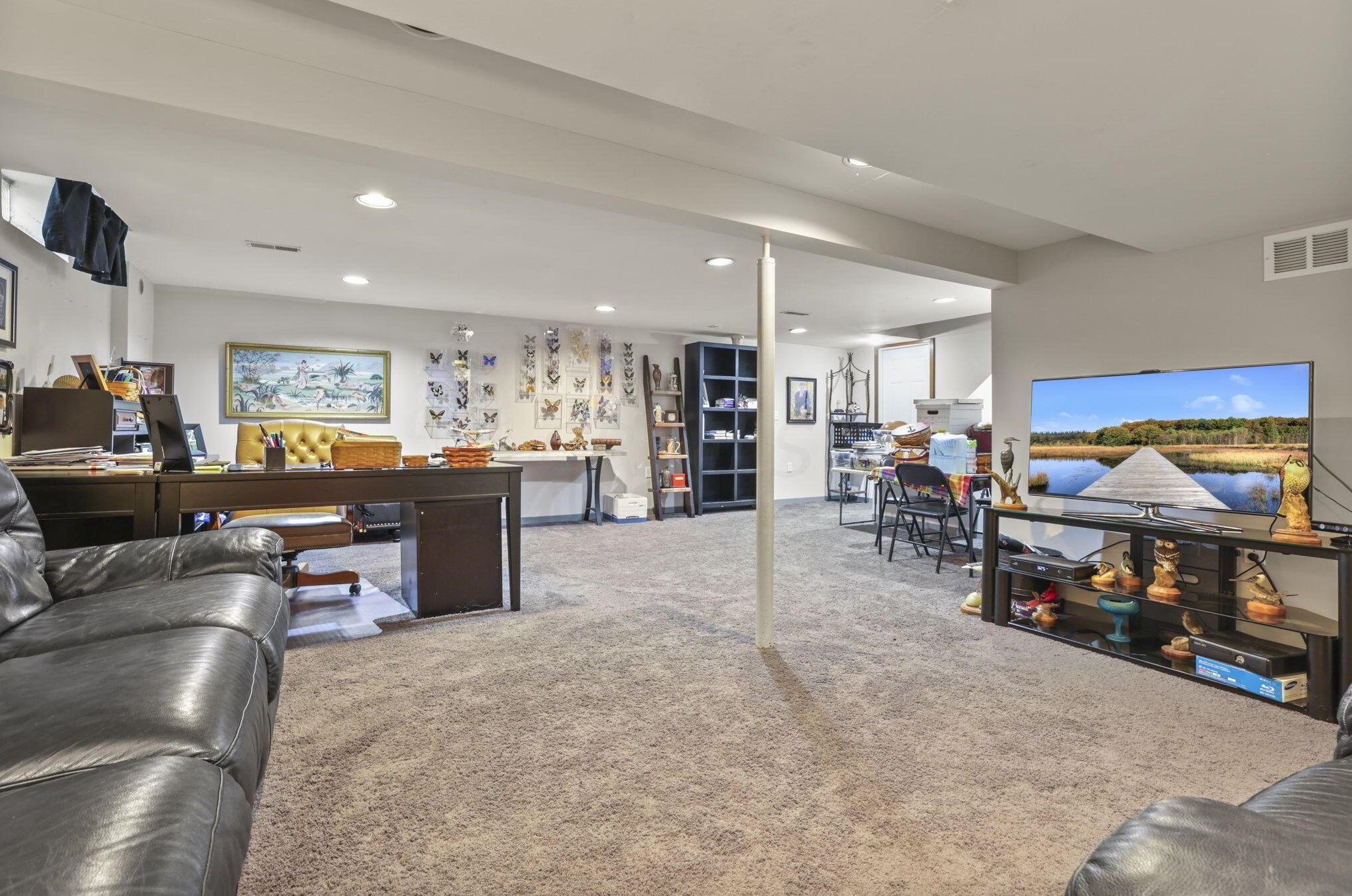 9875 Hounsdale Dr, Pickerington OH  43147-9786 exterior