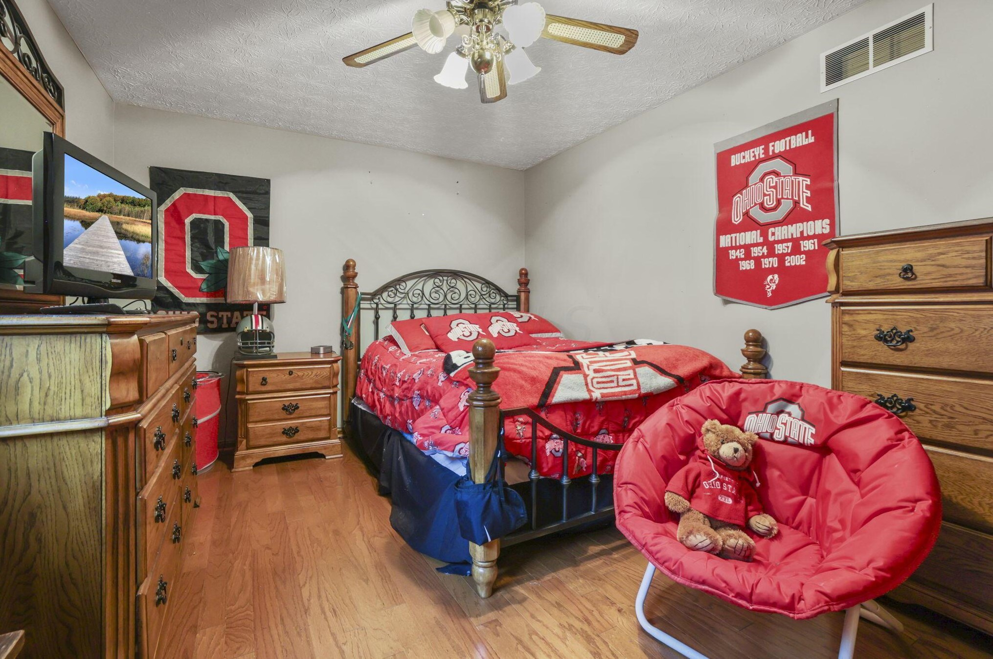 9875 Hounsdale Dr, Pickerington OH  43147-9786 exterior