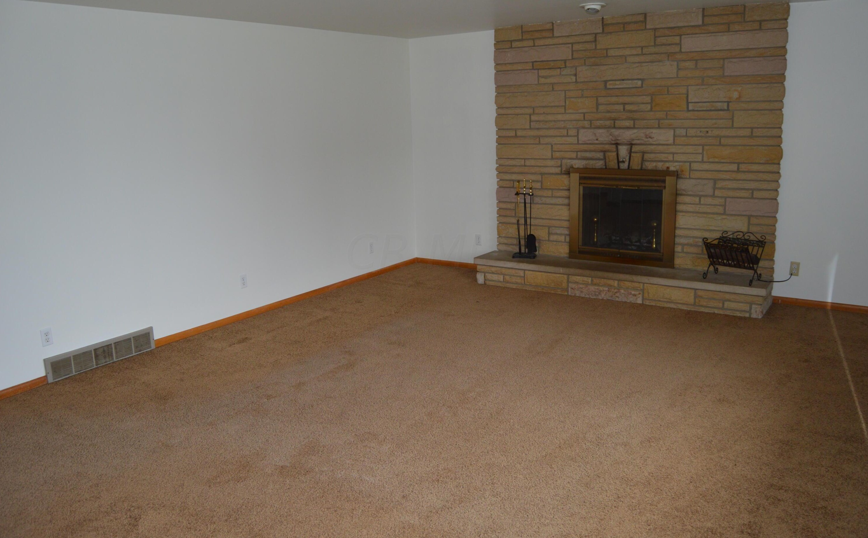 951 Pratt Ave, Lancaster OH 43130-2145 exterior