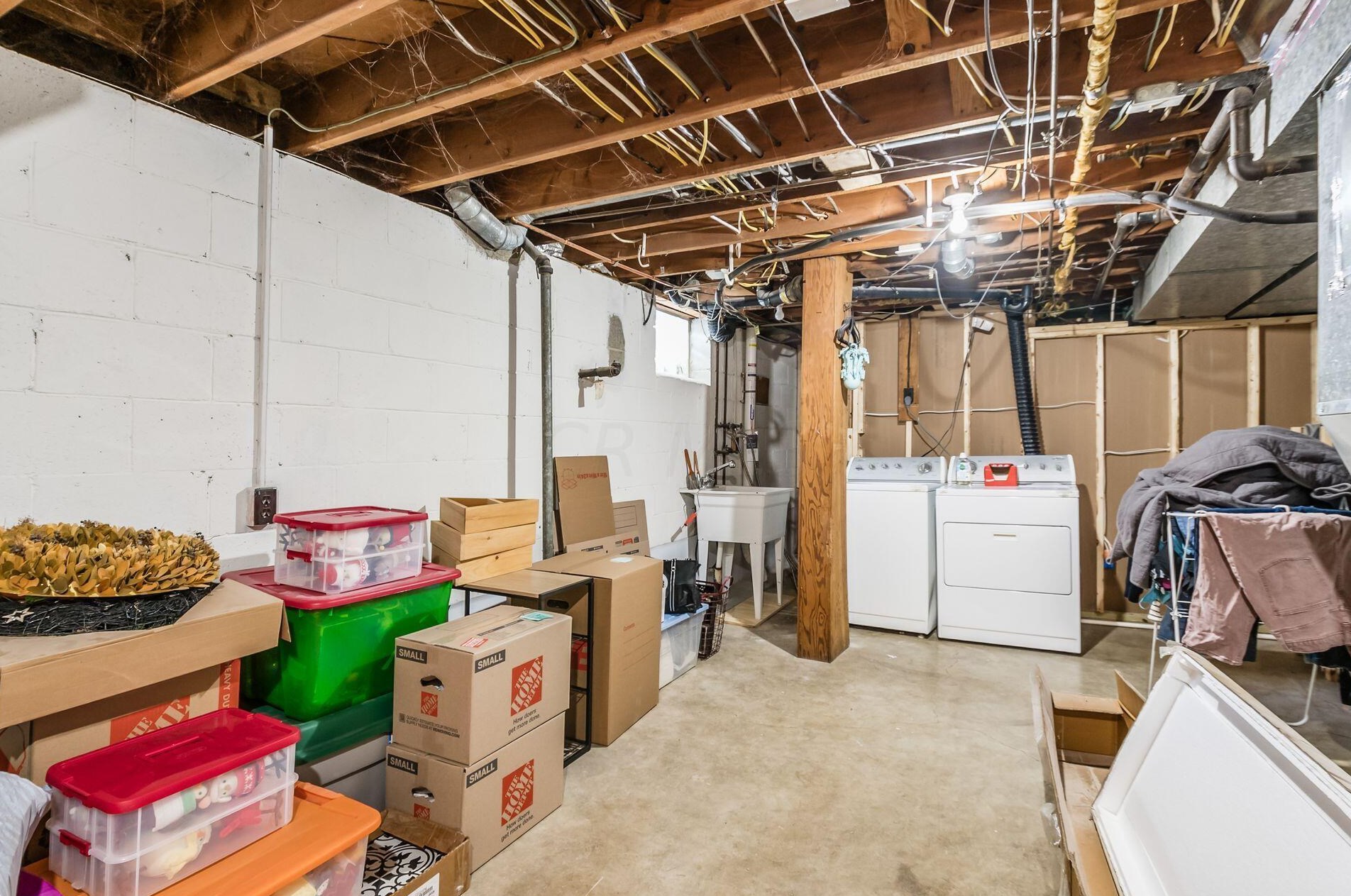 1490 College Hill Dr, Columbus OH  43221-3415 exterior