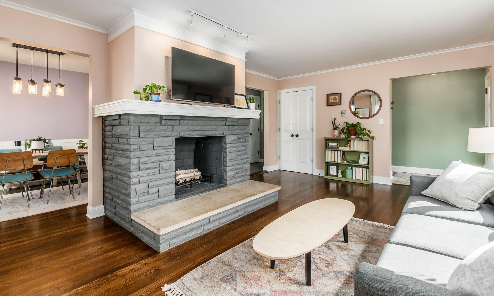 1490 College Hill Dr, Columbus OH  43221-3415 exterior