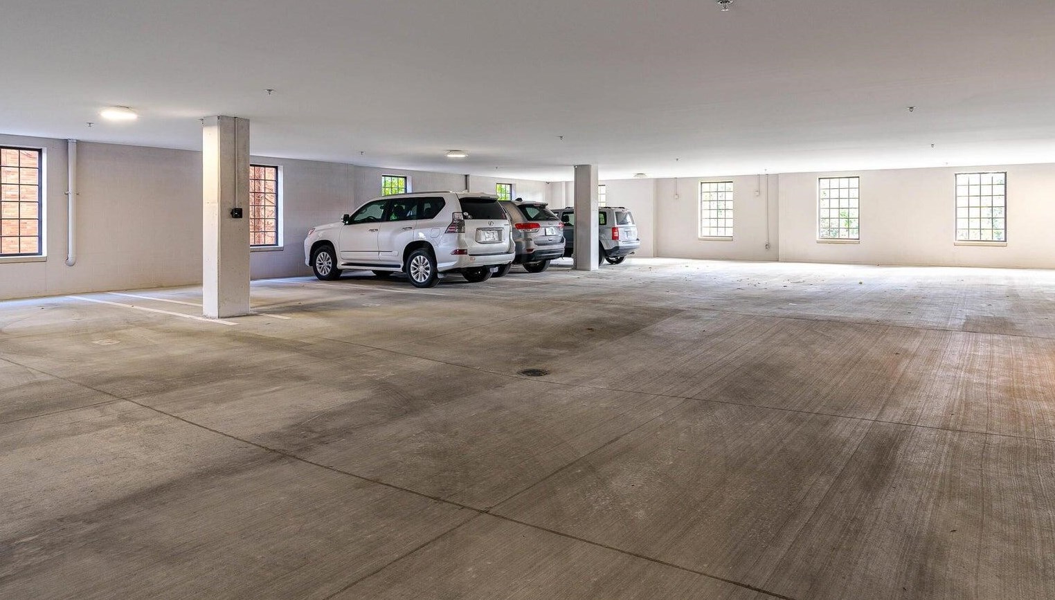 1670 Broad St, Columbus OH 43203-2079 exterior