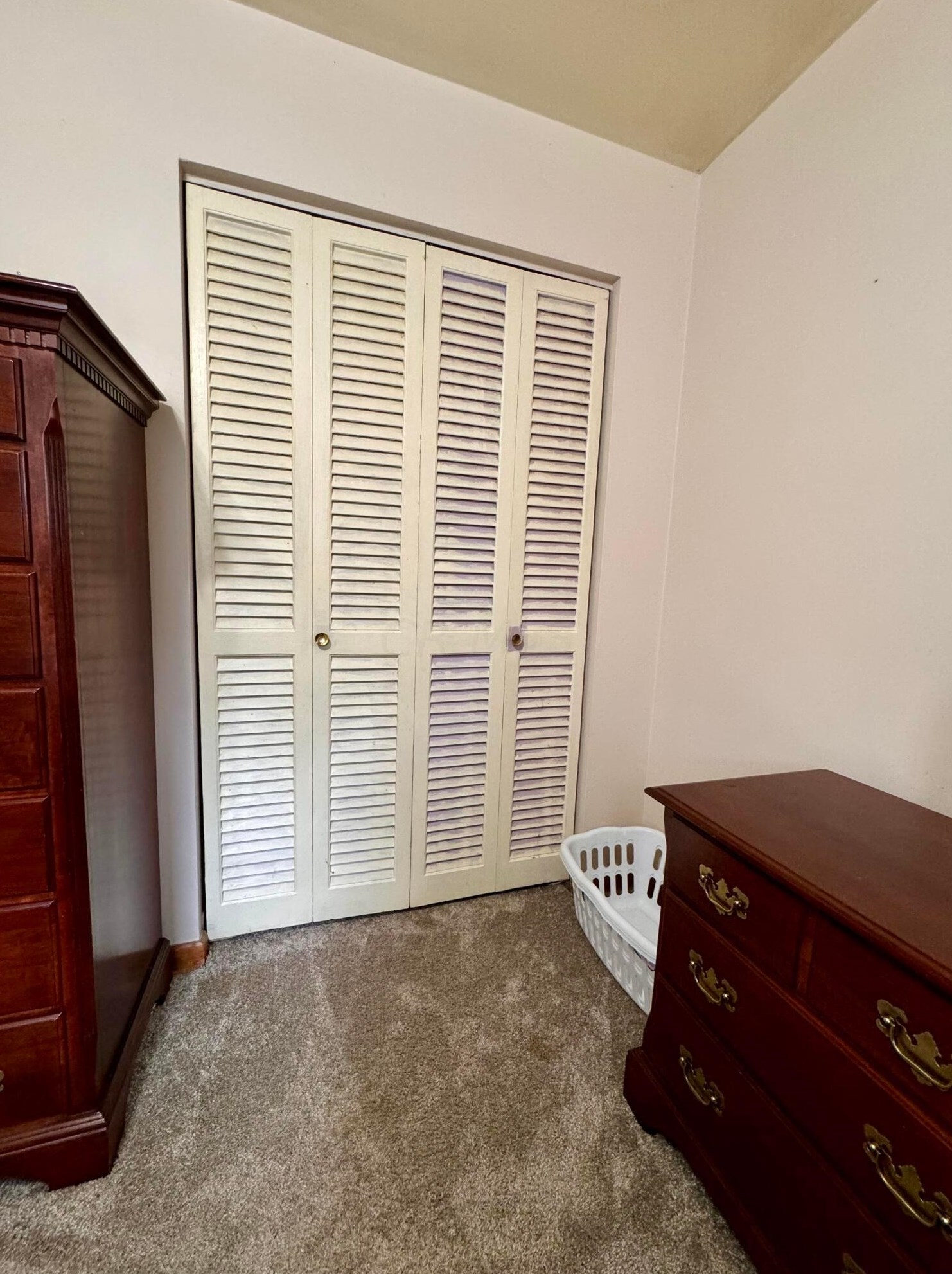 4066 Etna St, Columbus OH 43213-2382 exterior