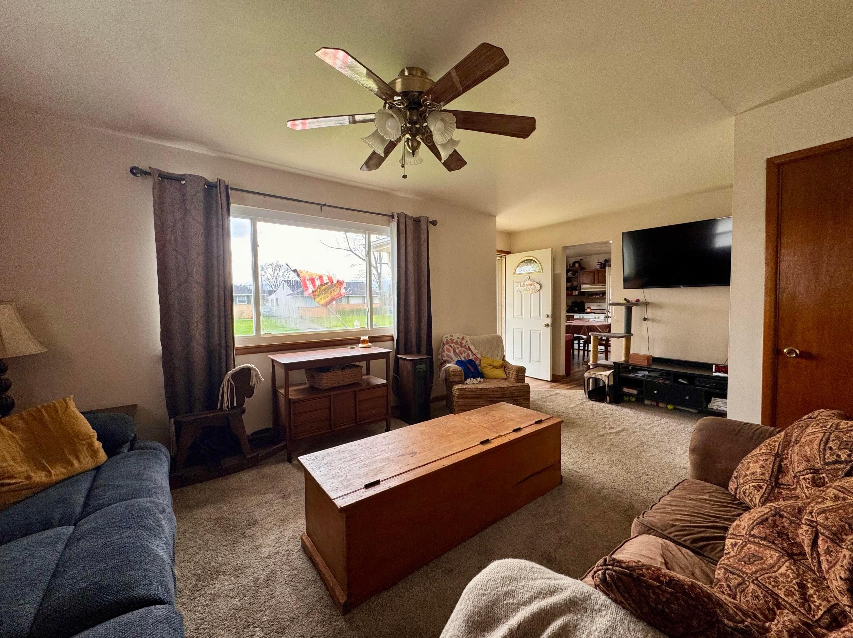 4066 Etna St, Columbus OH 43213-2382 exterior