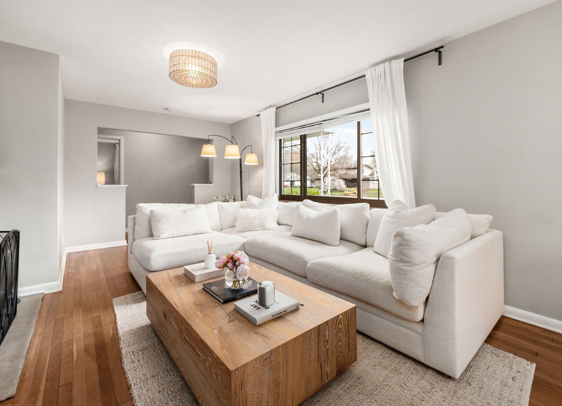 2872 Zollinger Rd, Columbus OH 43221-1761 exterior