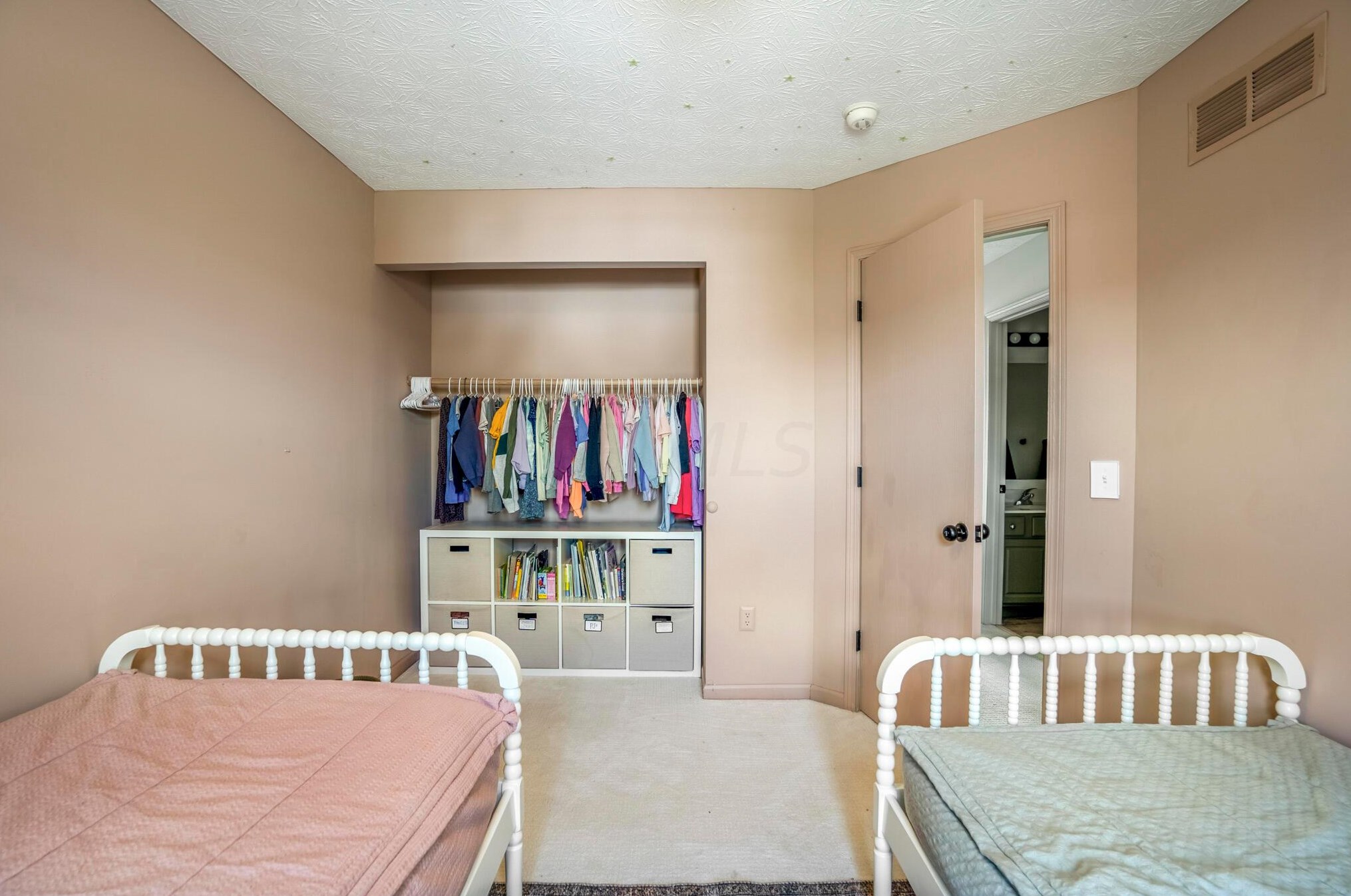 7461 Clancy Way, Westerville OH  43082-9307 exterior