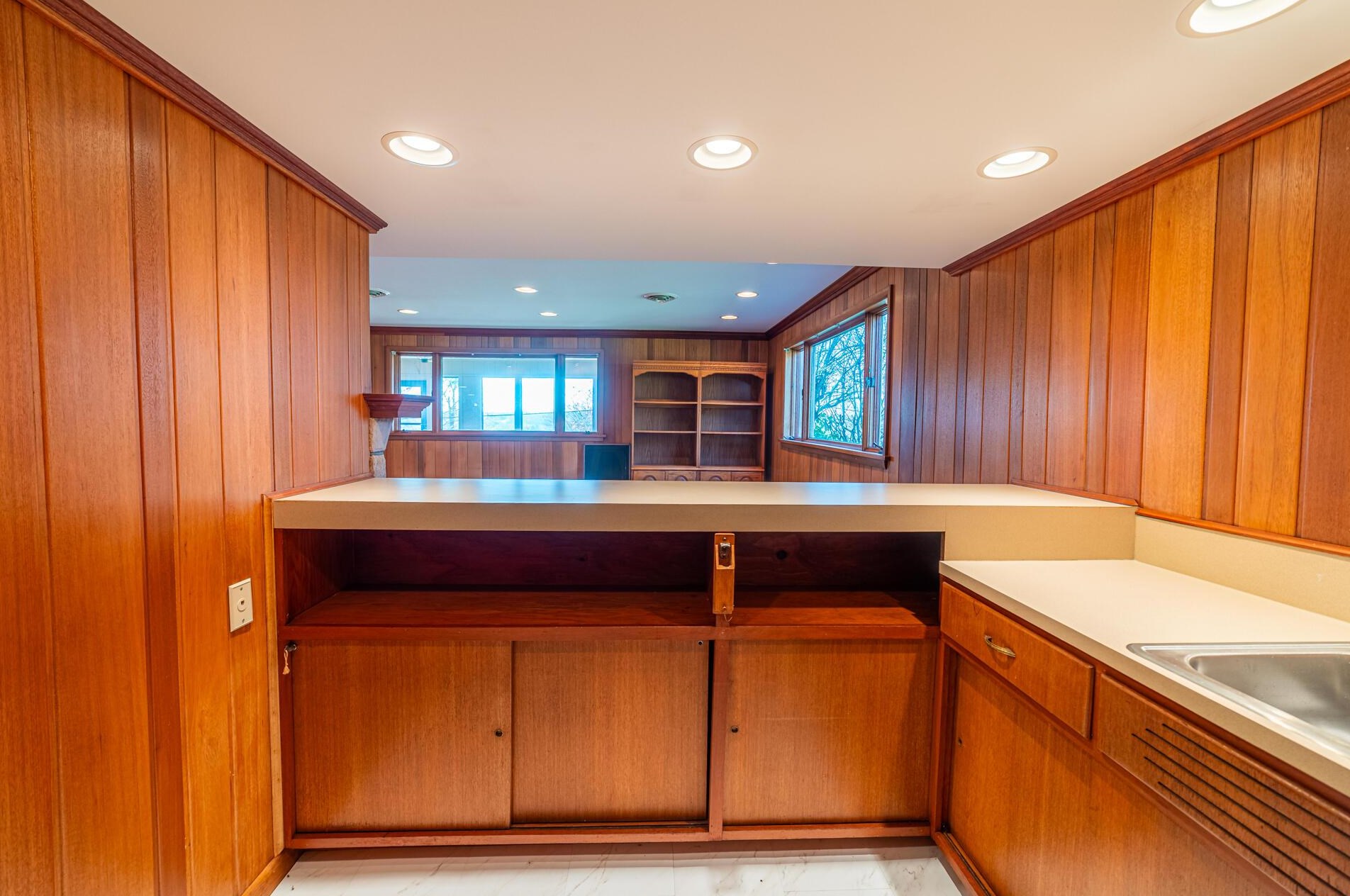 985 Severn Dr, Coshocton OH  43812-2769 exterior