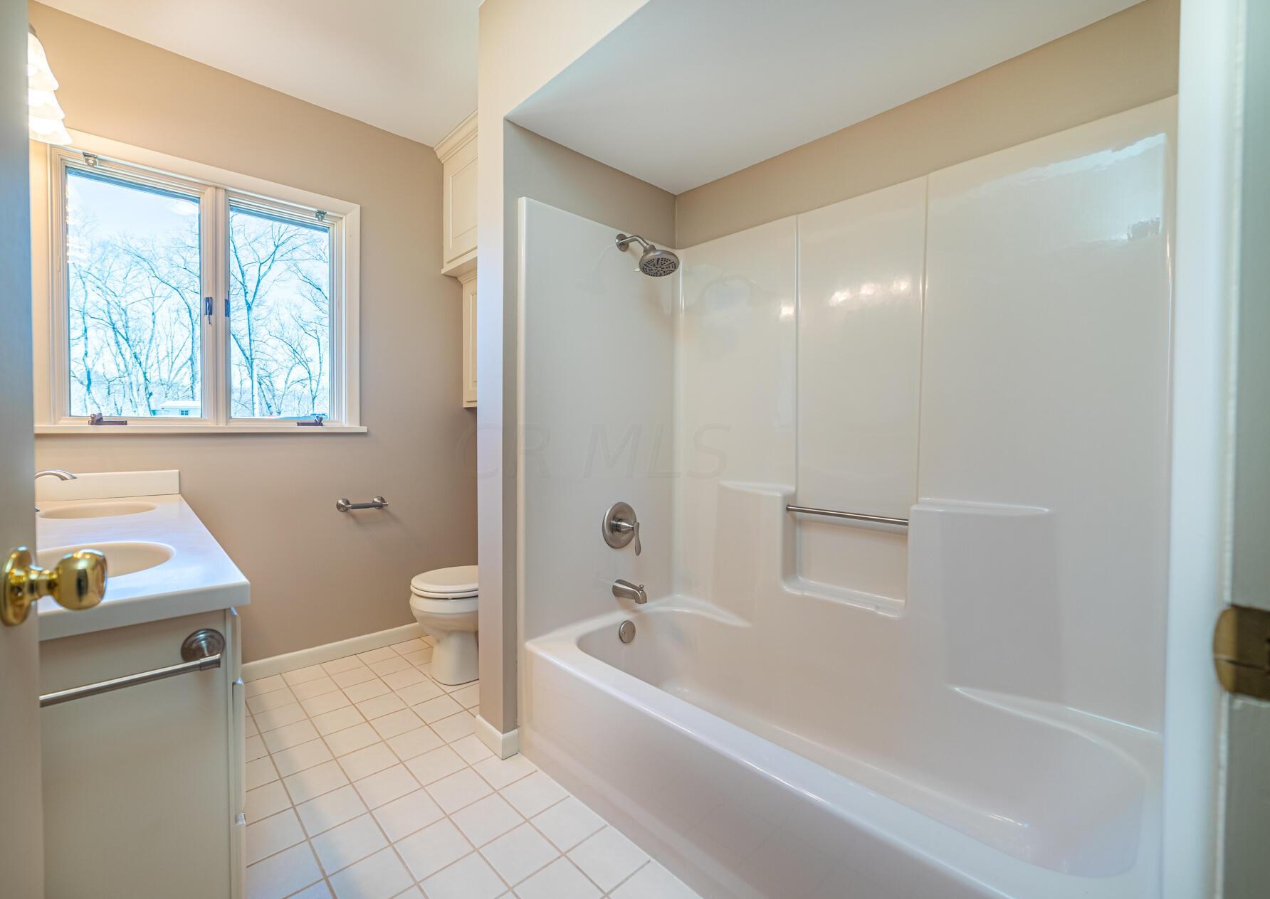 985 Severn Dr, Coshocton OH  43812-2769 exterior