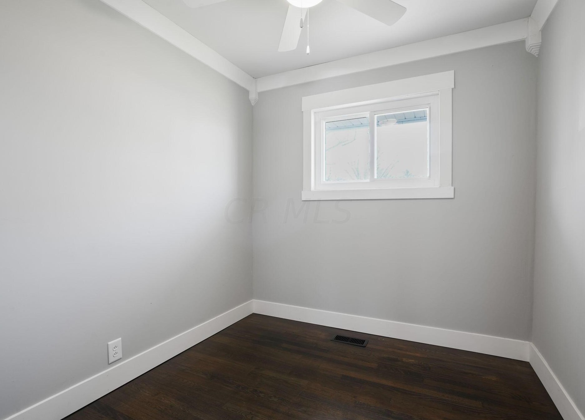 972 Minerva Ave, Columbus OH  43229-5032 exterior