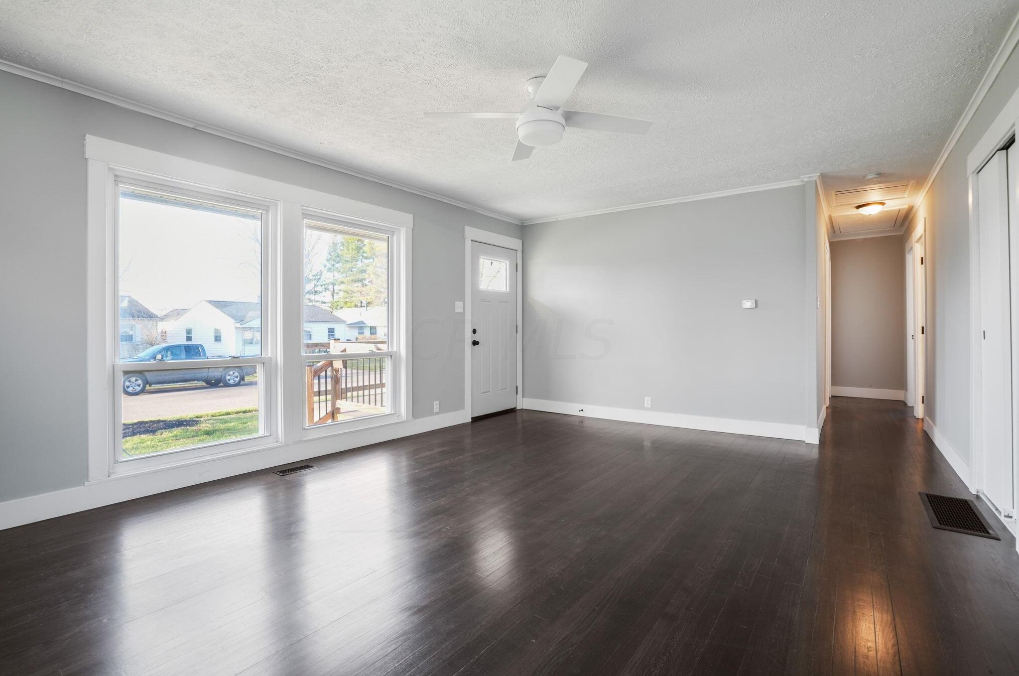 972 Minerva Ave, Columbus OH  43229-5032 exterior