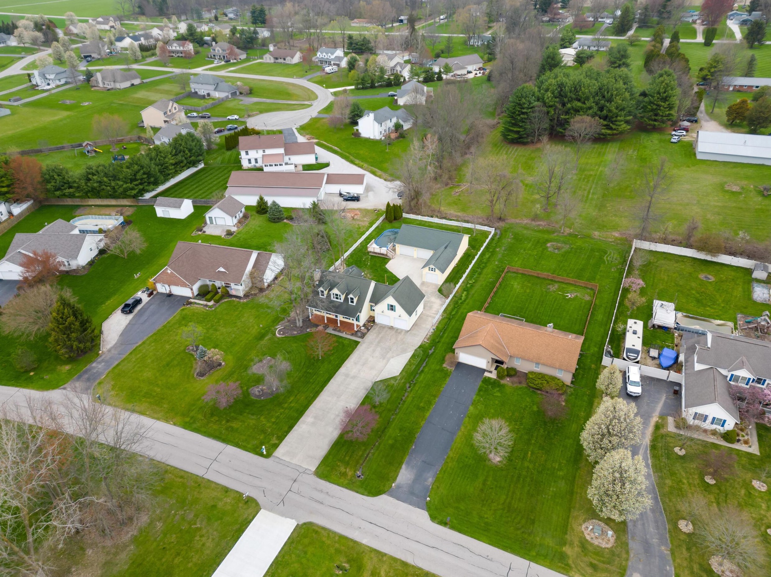 106 Kelly Marie Dr, Pataskala OH  43062-8154 exterior