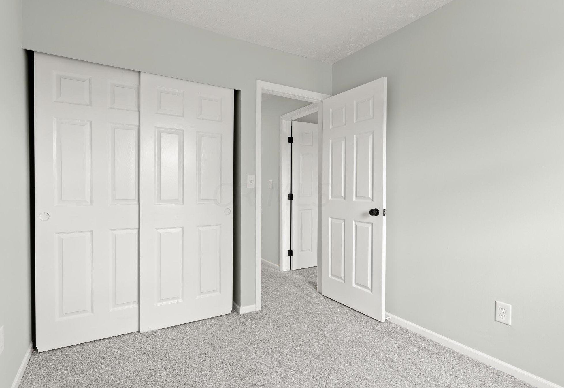 2750 Petzinger Rd, Columbus OH 43209-3465 exterior