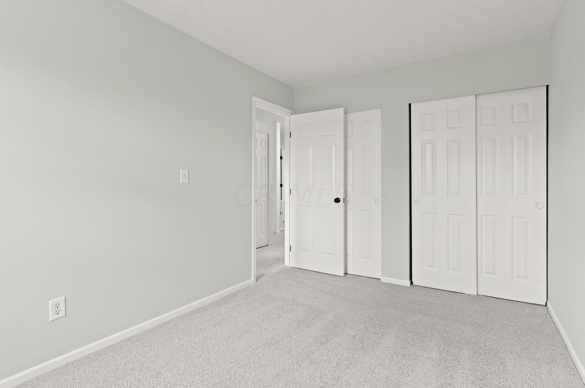 2750 Petzinger Rd, Columbus OH 43209-3465 exterior