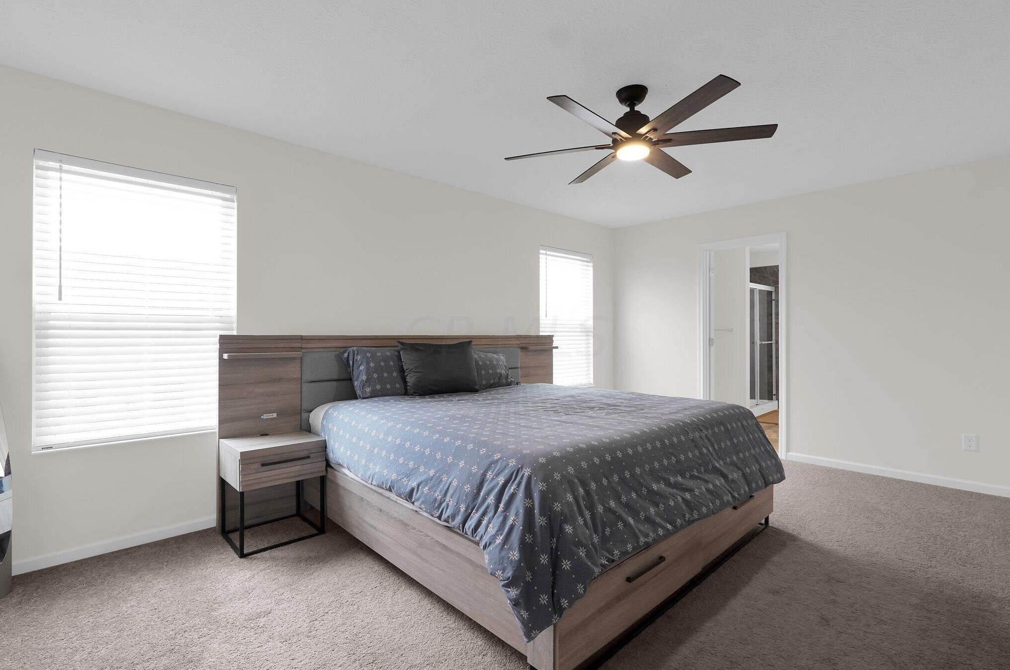 53 Hawthorne Dr, Ashville OH  43103-9374 exterior