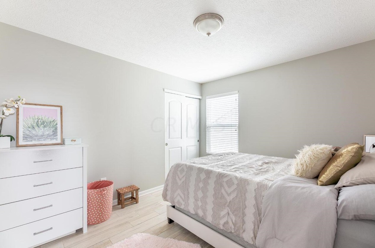 5850 Passage Creek Dr, Dublin OH  43016-7601 exterior