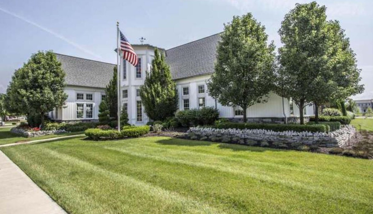 5850 Passage Creek Dr, Dublin OH  43016-7601 exterior