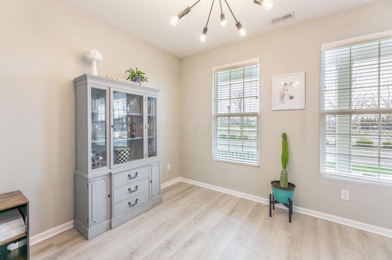 5850 Passage Creek Dr, Dublin OH  43016-7601 exterior