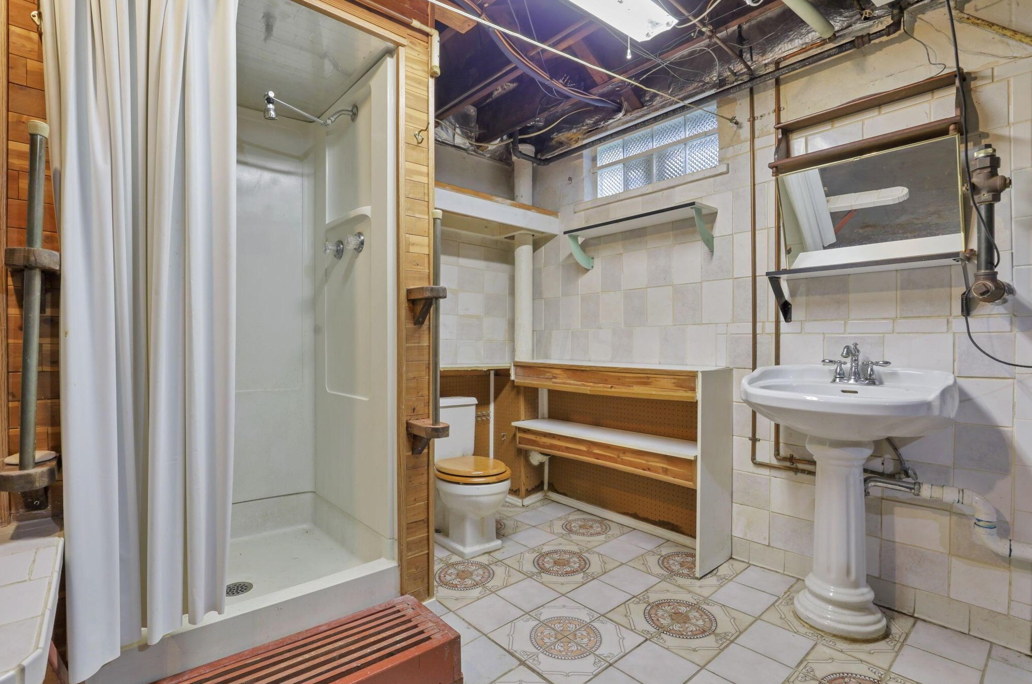 88 Roys Ave, Columbus OH  43204-2633 exterior