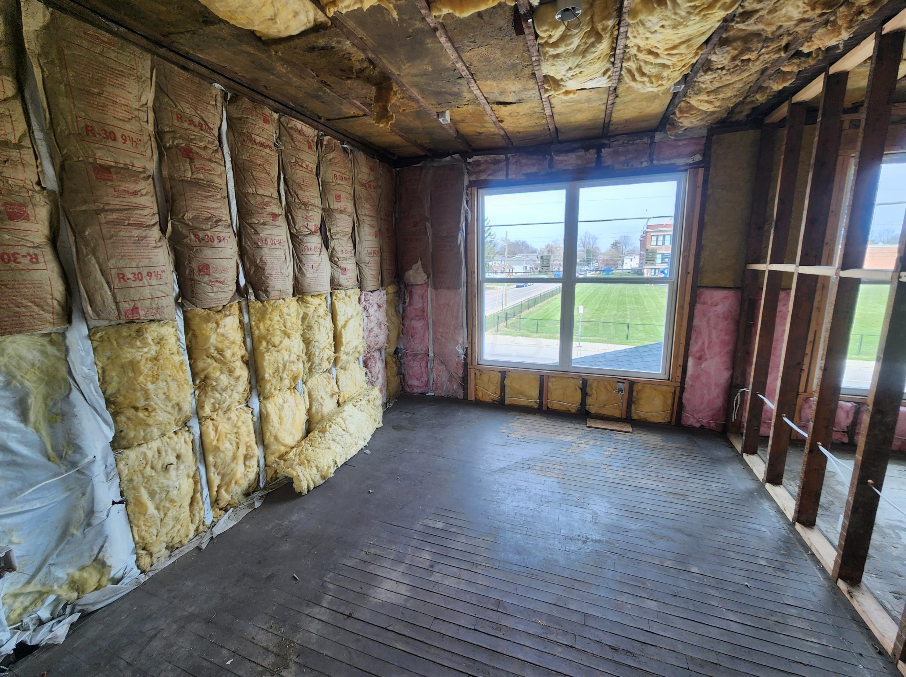 1311 Sullivant Ave, Columbus OH  43223-1349 exterior