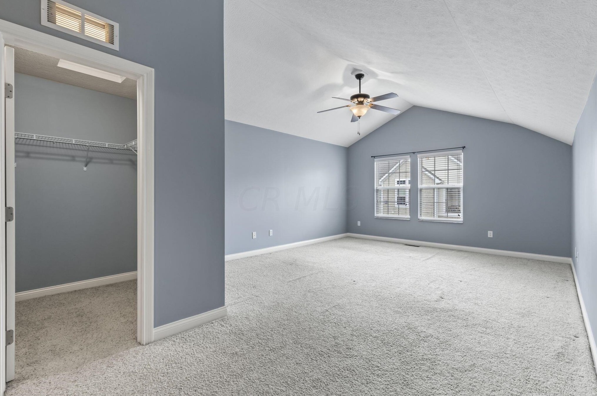 5017 Calais Dr, Columbus OH  43221-5686 exterior