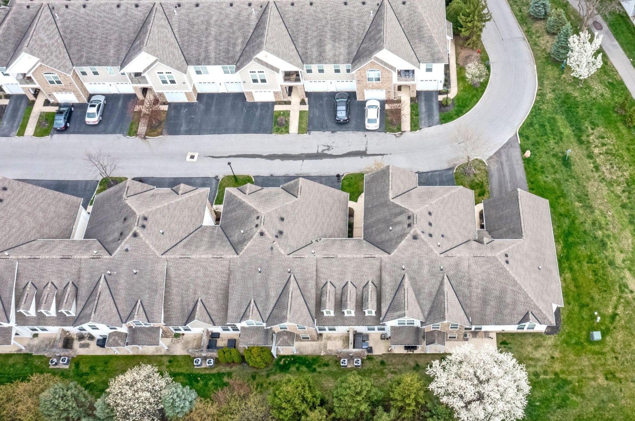 5017 Calais Dr, Columbus OH  43221-5686 exterior