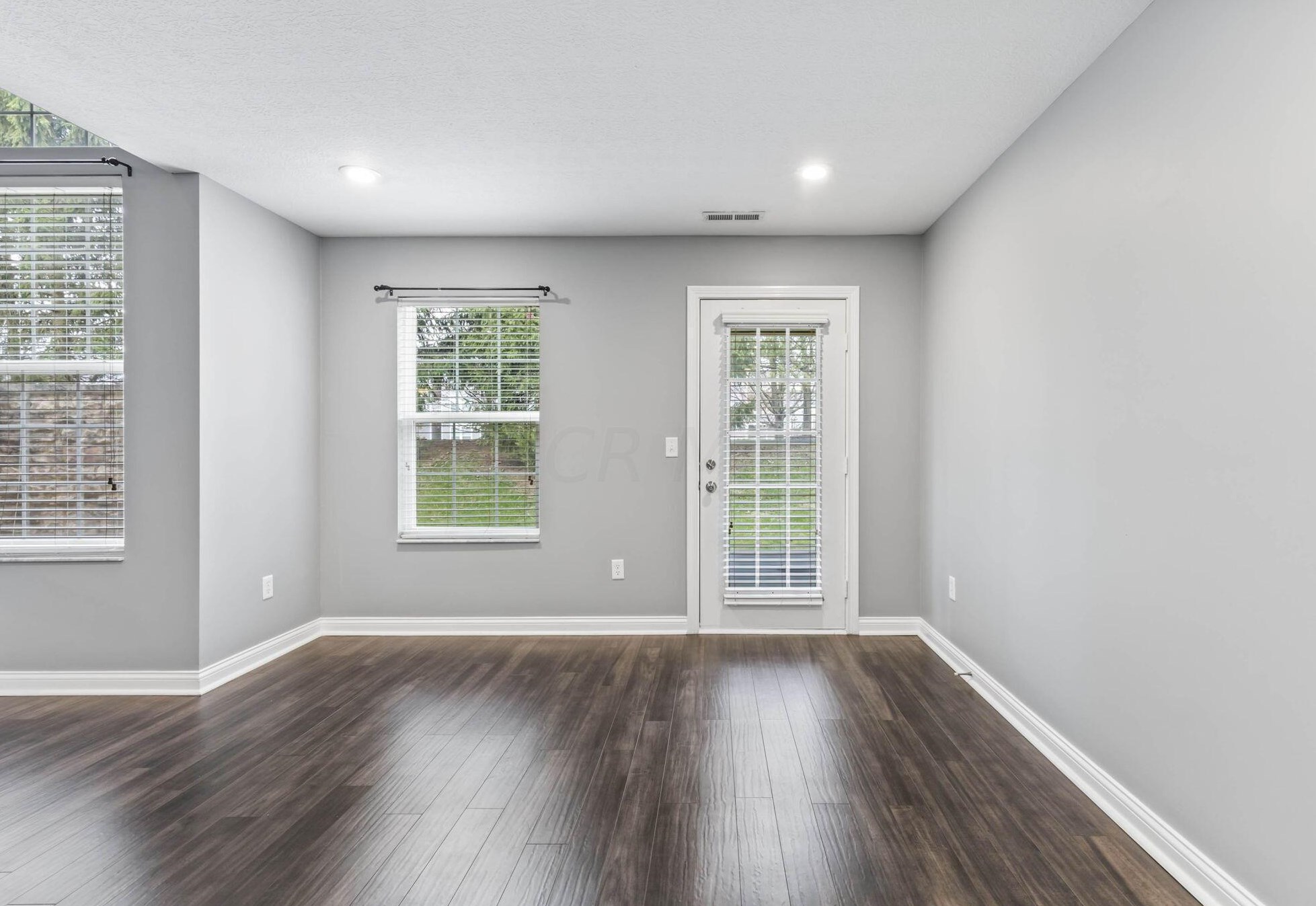 5017 Calais Dr, Columbus OH  43221-5686 exterior