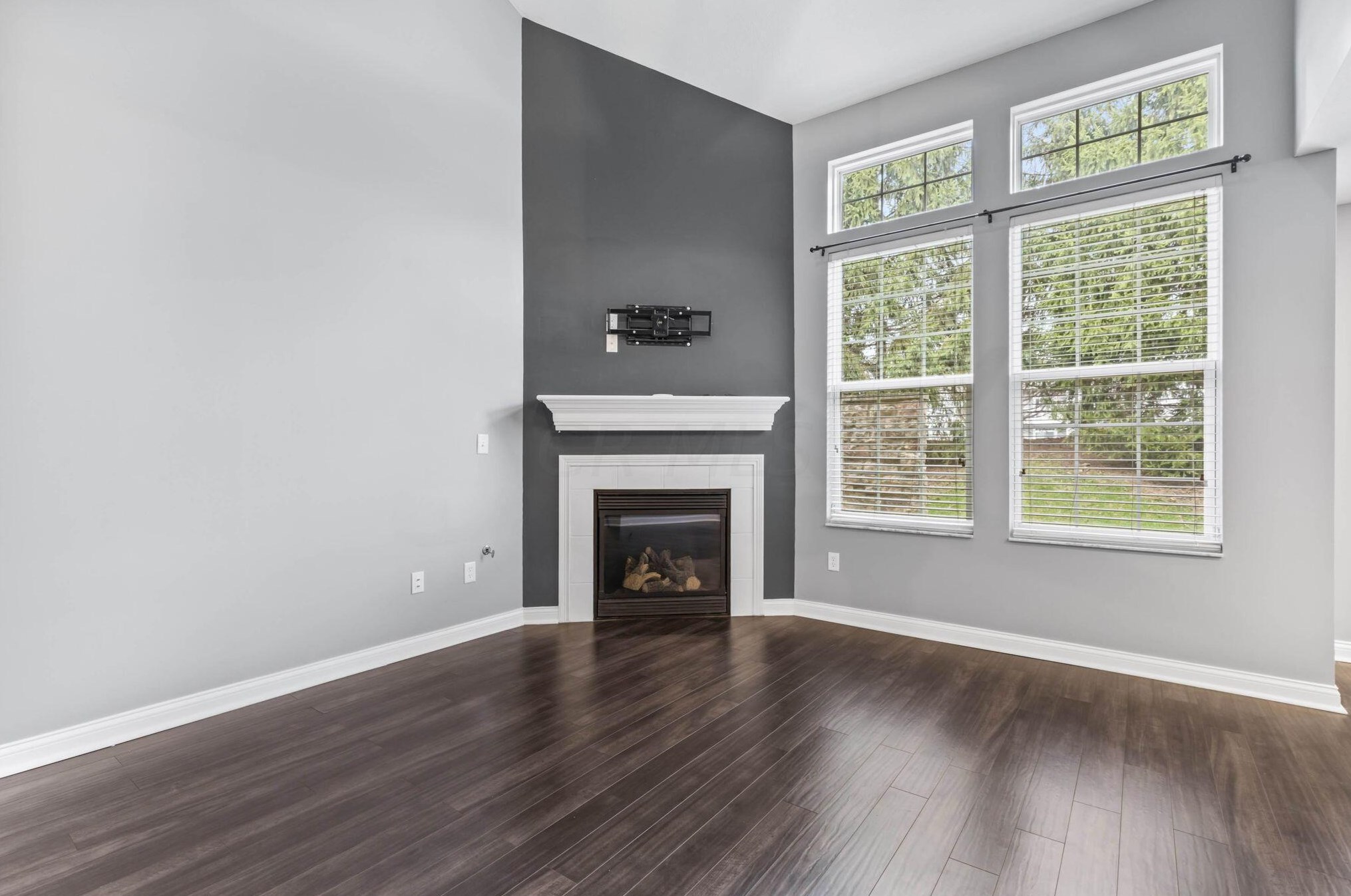 5017 Calais Dr, Columbus OH  43221-5686 exterior