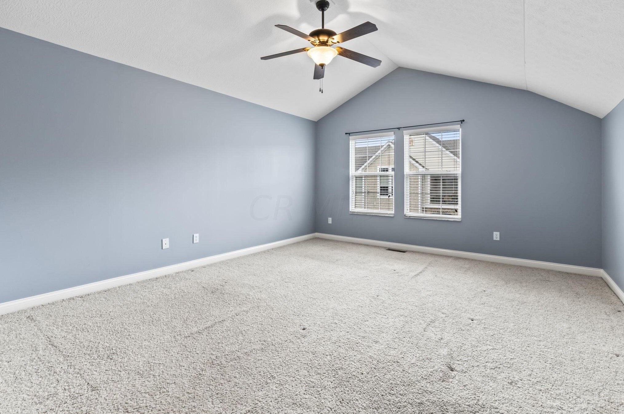 5017 Calais Dr, Columbus OH  43221-5686 exterior