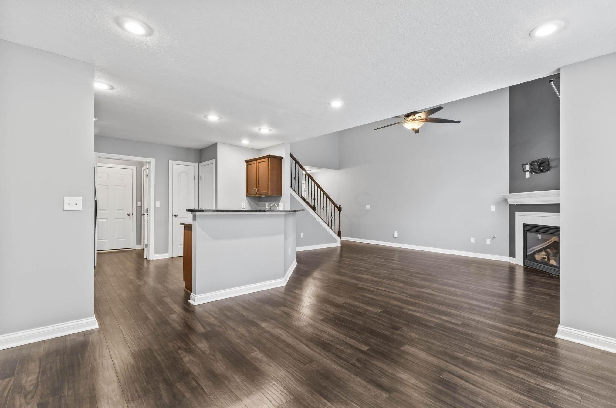 5017 Calais Dr, Columbus OH  43221-5686 exterior