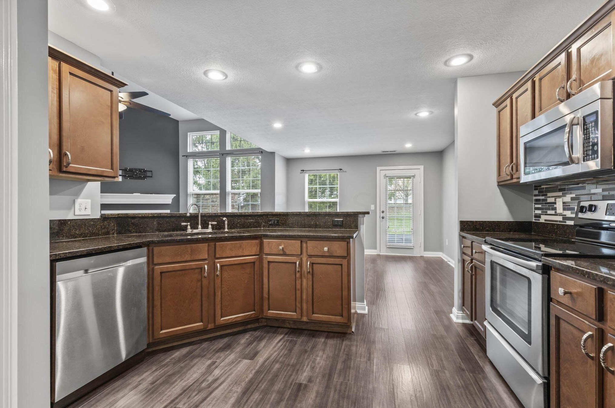 5017 Calais Dr, Columbus OH  43221-5686 exterior