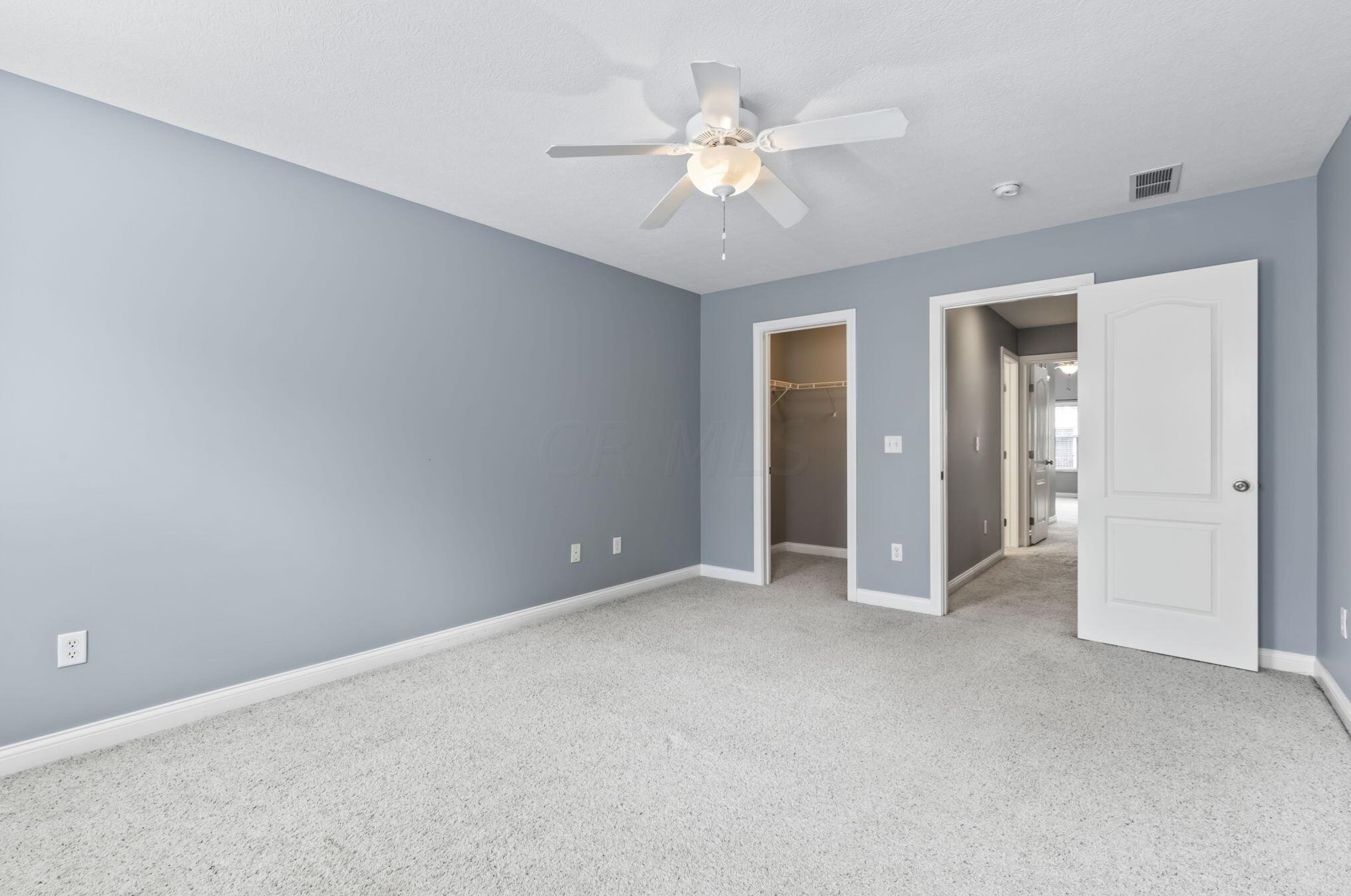 5017 Calais Dr, Columbus OH  43221-5686 exterior