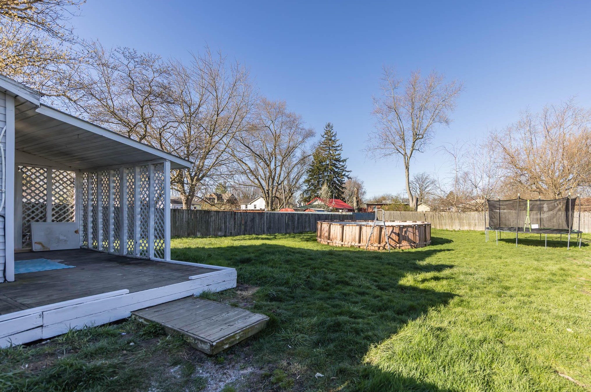 191 Elm St, London OH  43140-1159 exterior