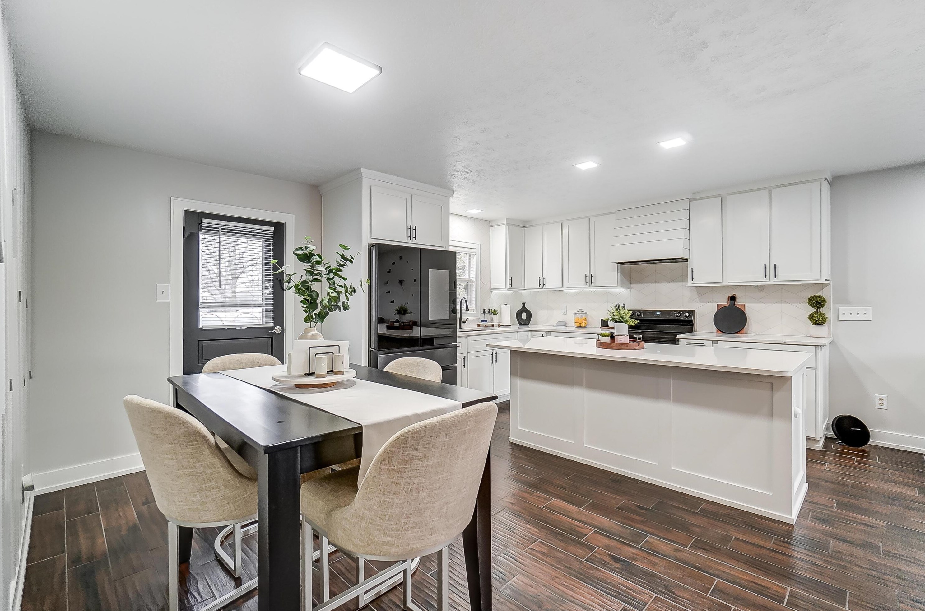 5252 Grandon Dr, Hilliard OH  43026-1746 exterior