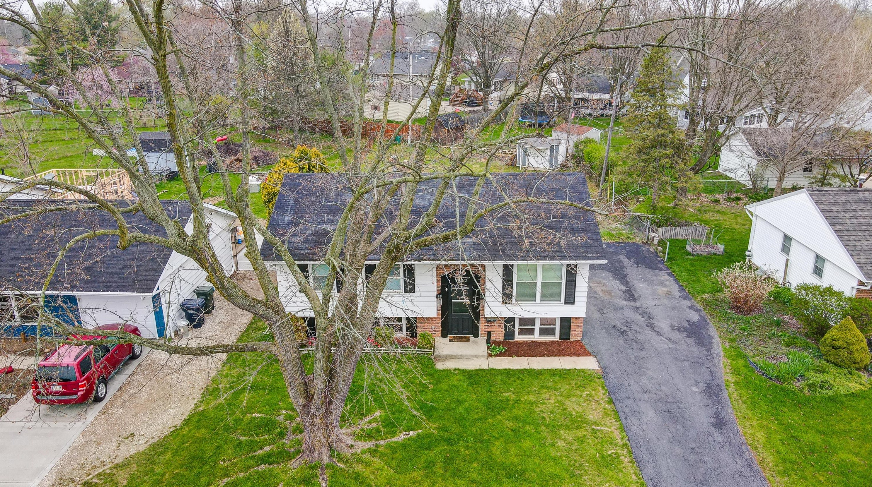 5252 Grandon Dr, Hilliard OH  43026-1746 exterior