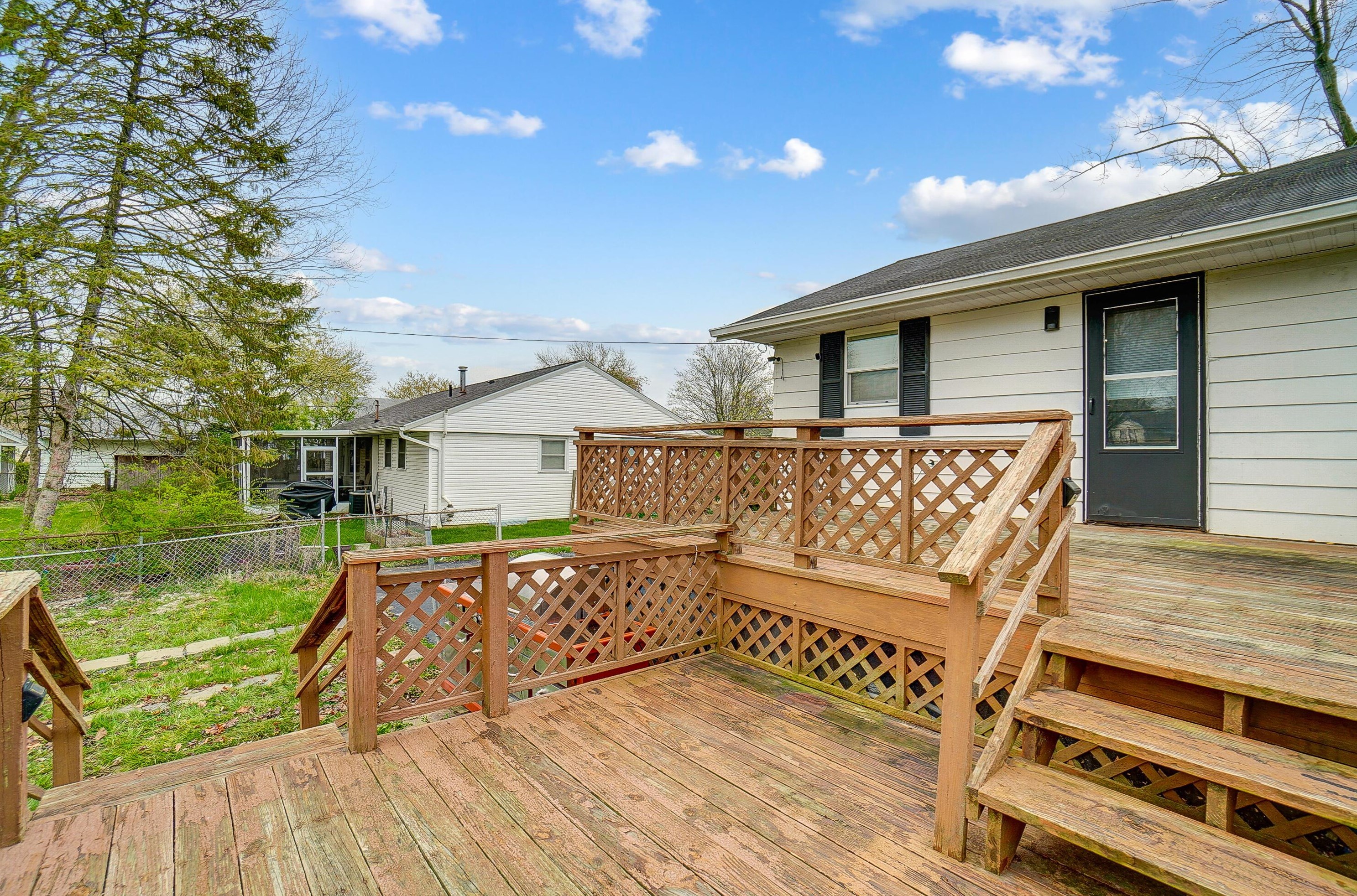 5252 Grandon Dr, Hilliard OH  43026-1746 exterior