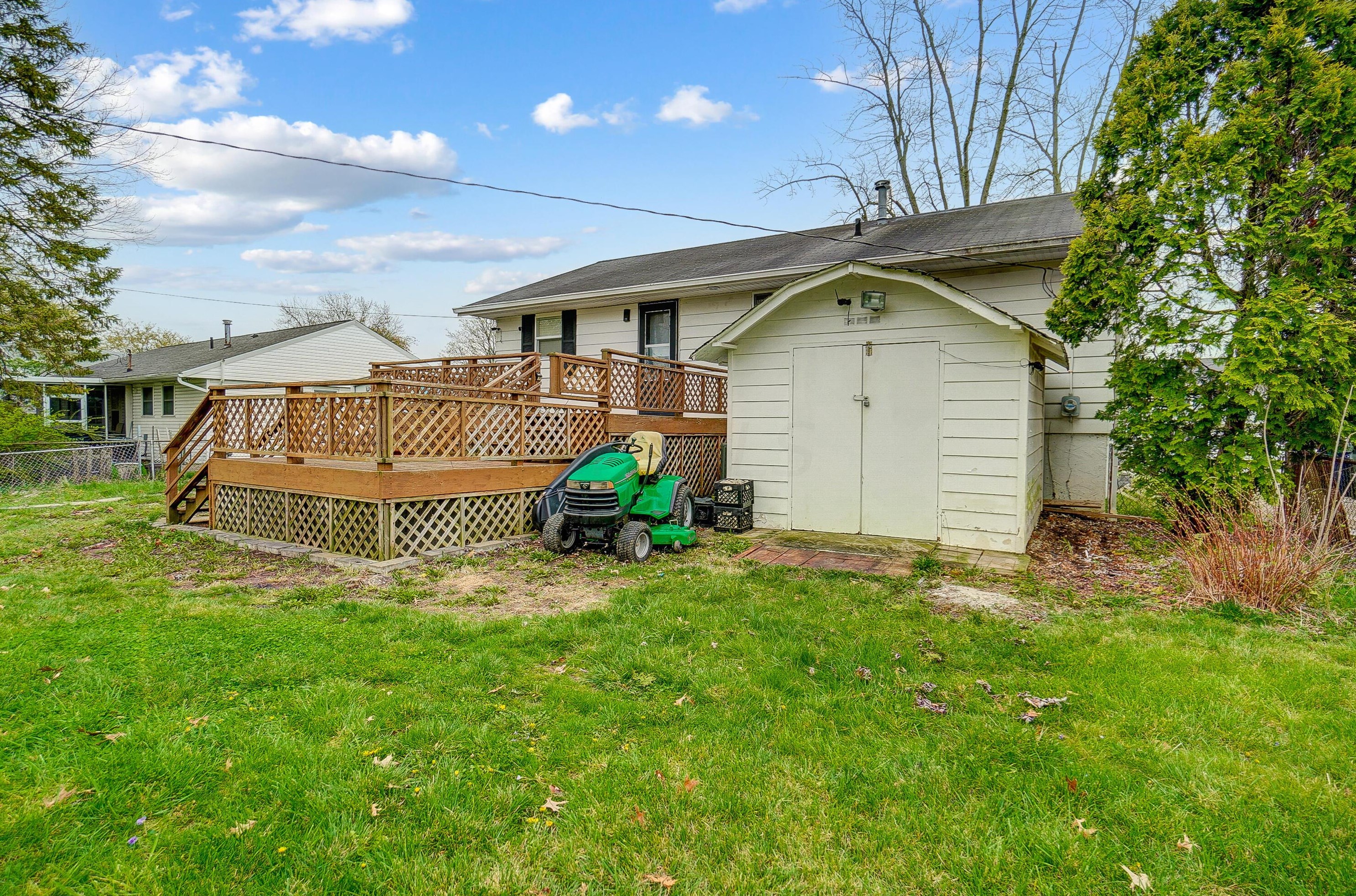 5252 Grandon Dr, Hilliard OH  43026-1746 exterior