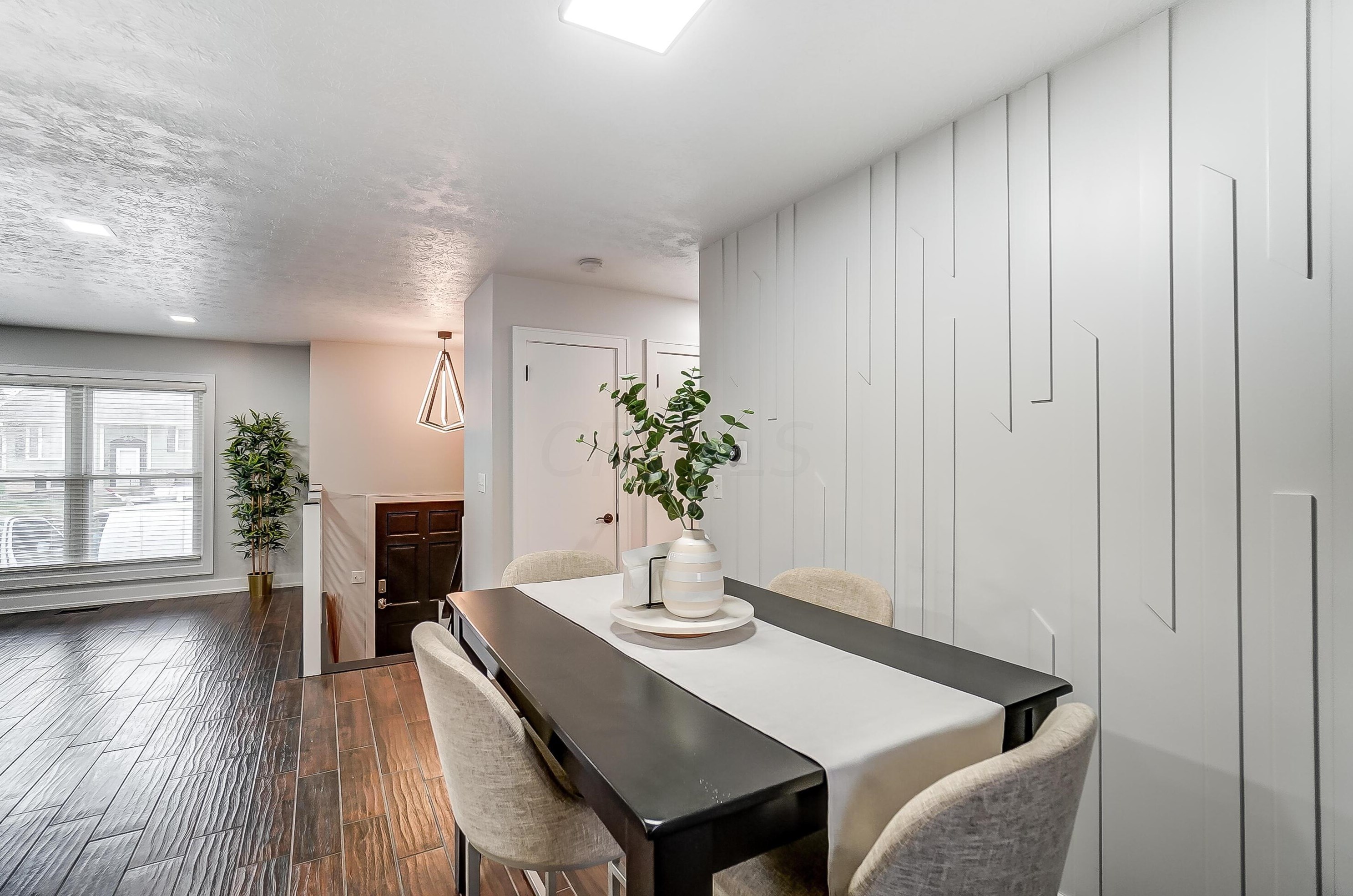 5252 Grandon Dr, Hilliard OH  43026-1746 exterior