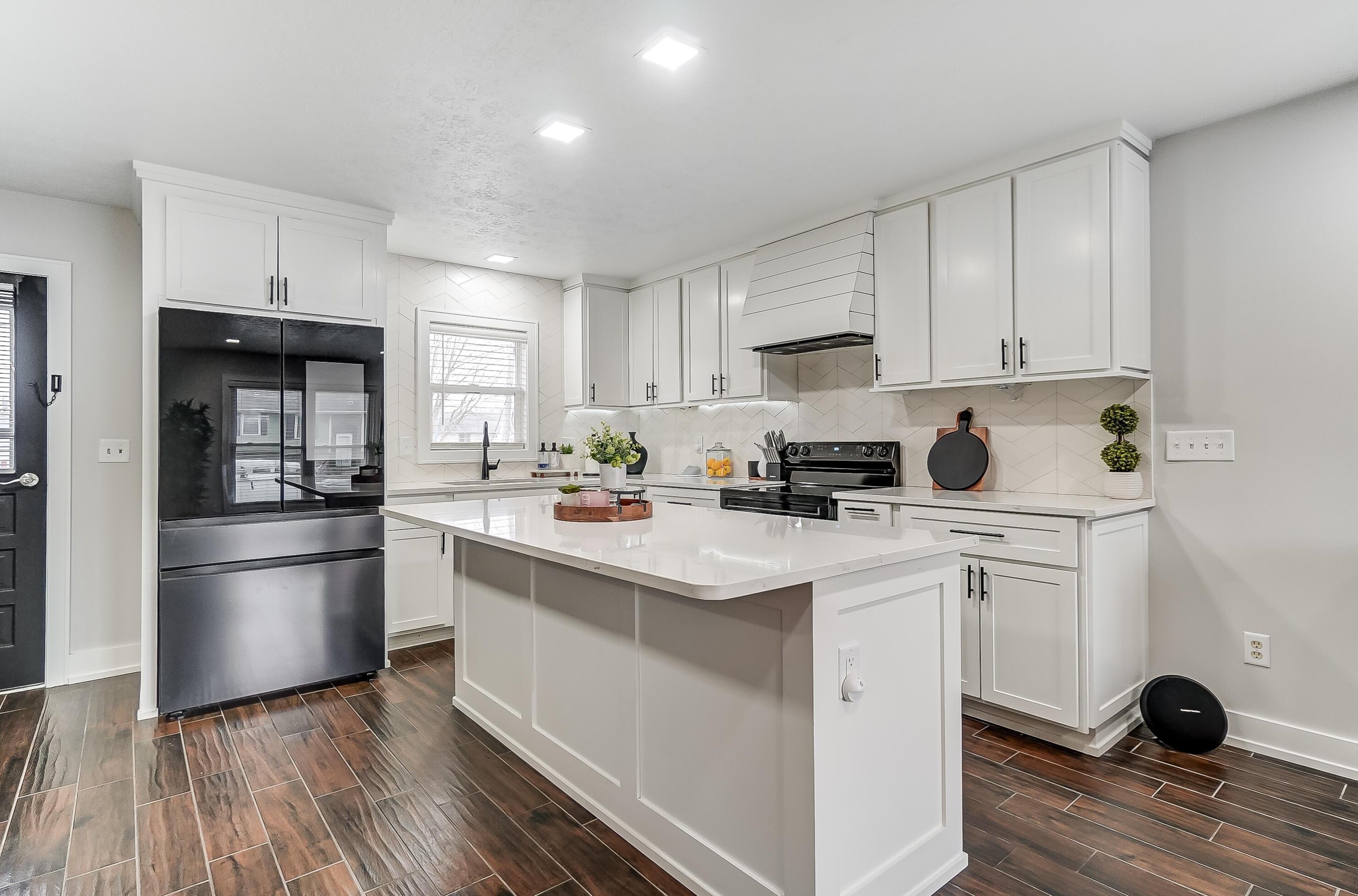 5252 Grandon Dr, Hilliard OH  43026-1746 exterior