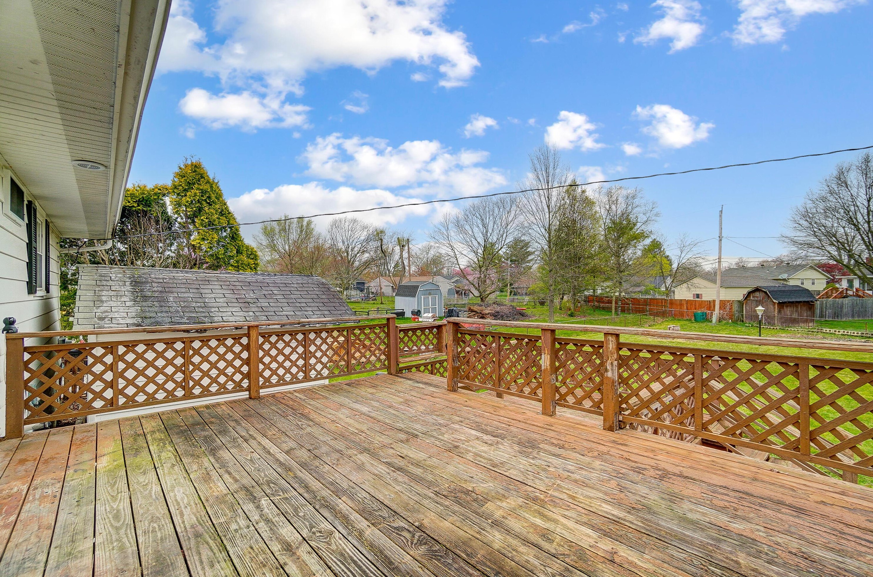 5252 Grandon Dr, Hilliard OH  43026-1746 exterior