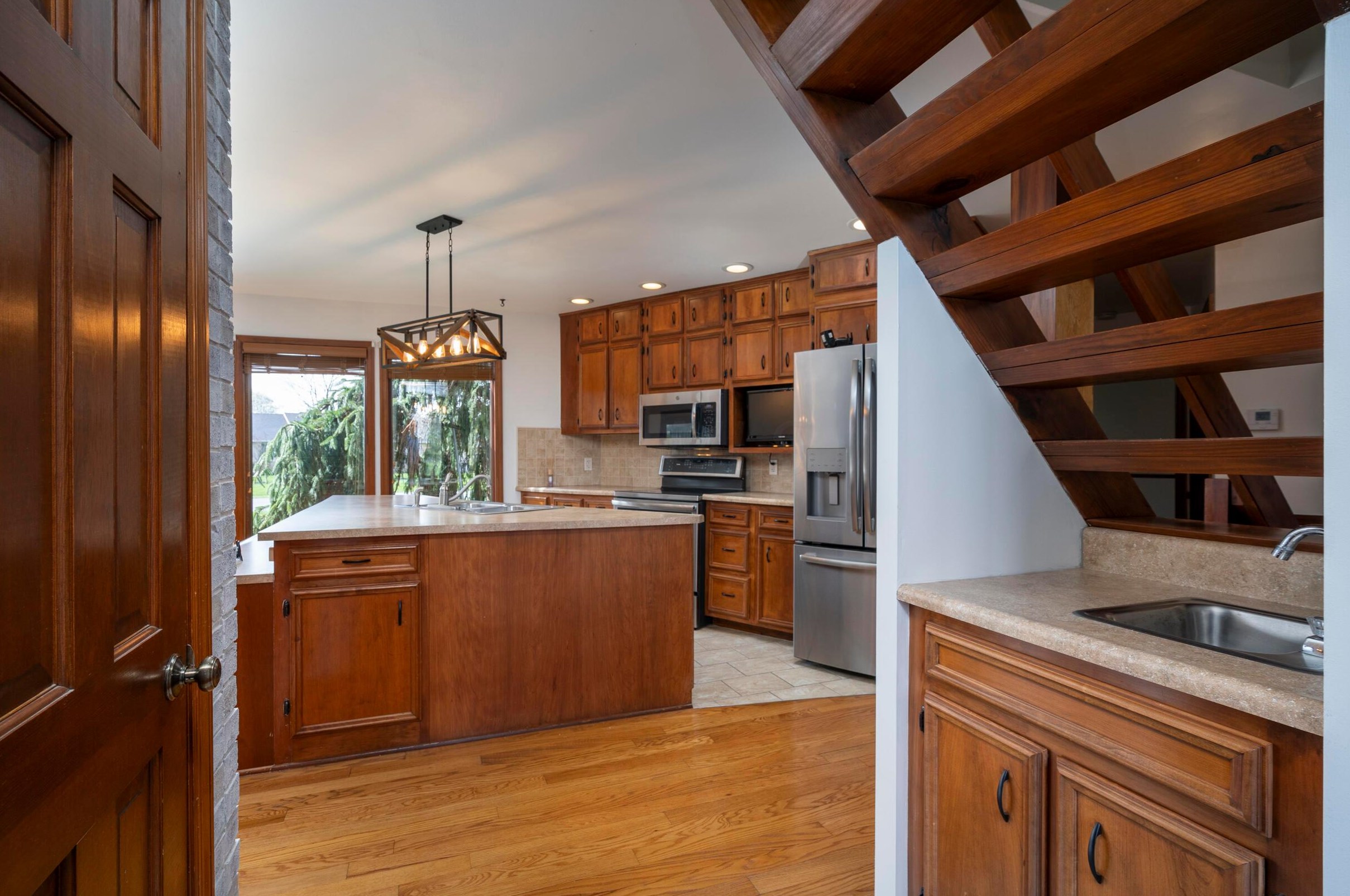 1224 Countryside Dr, Washington Ch OH  43160-1804 exterior