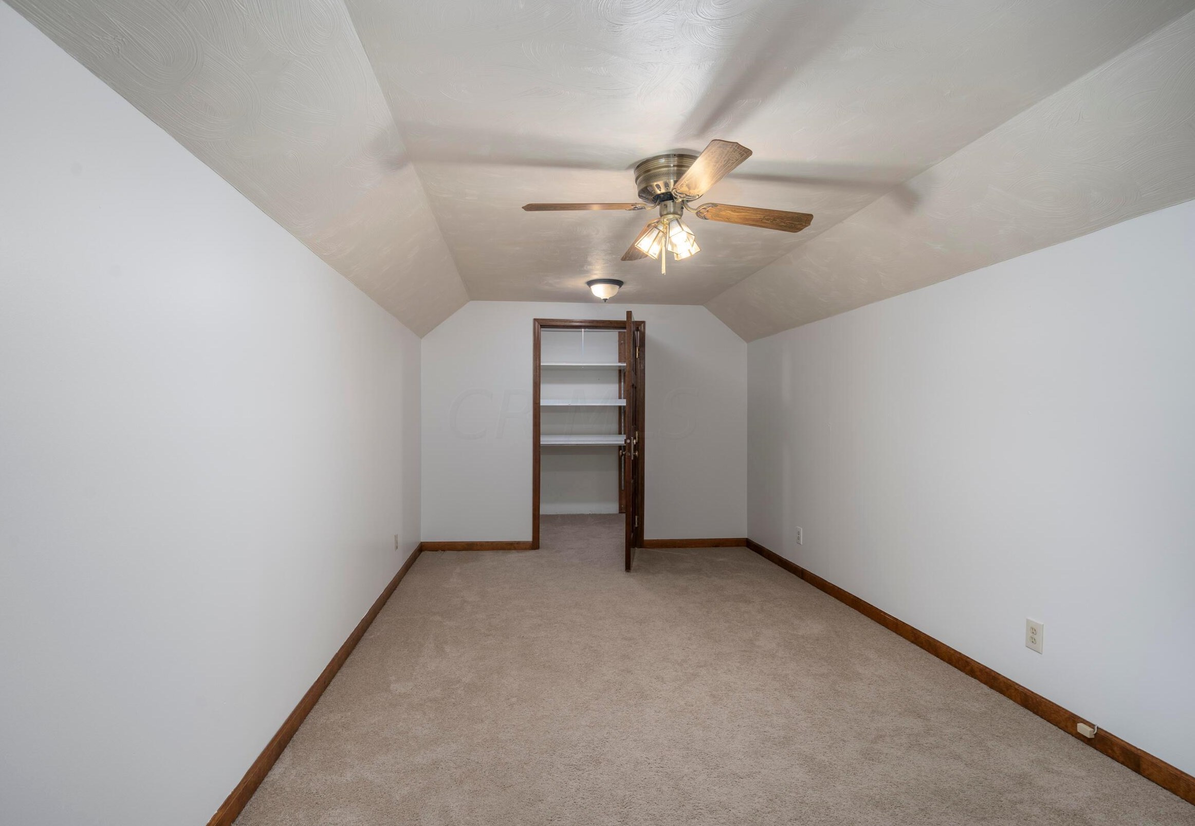 1224 Countryside Dr, Washington Ch OH  43160-1804 exterior