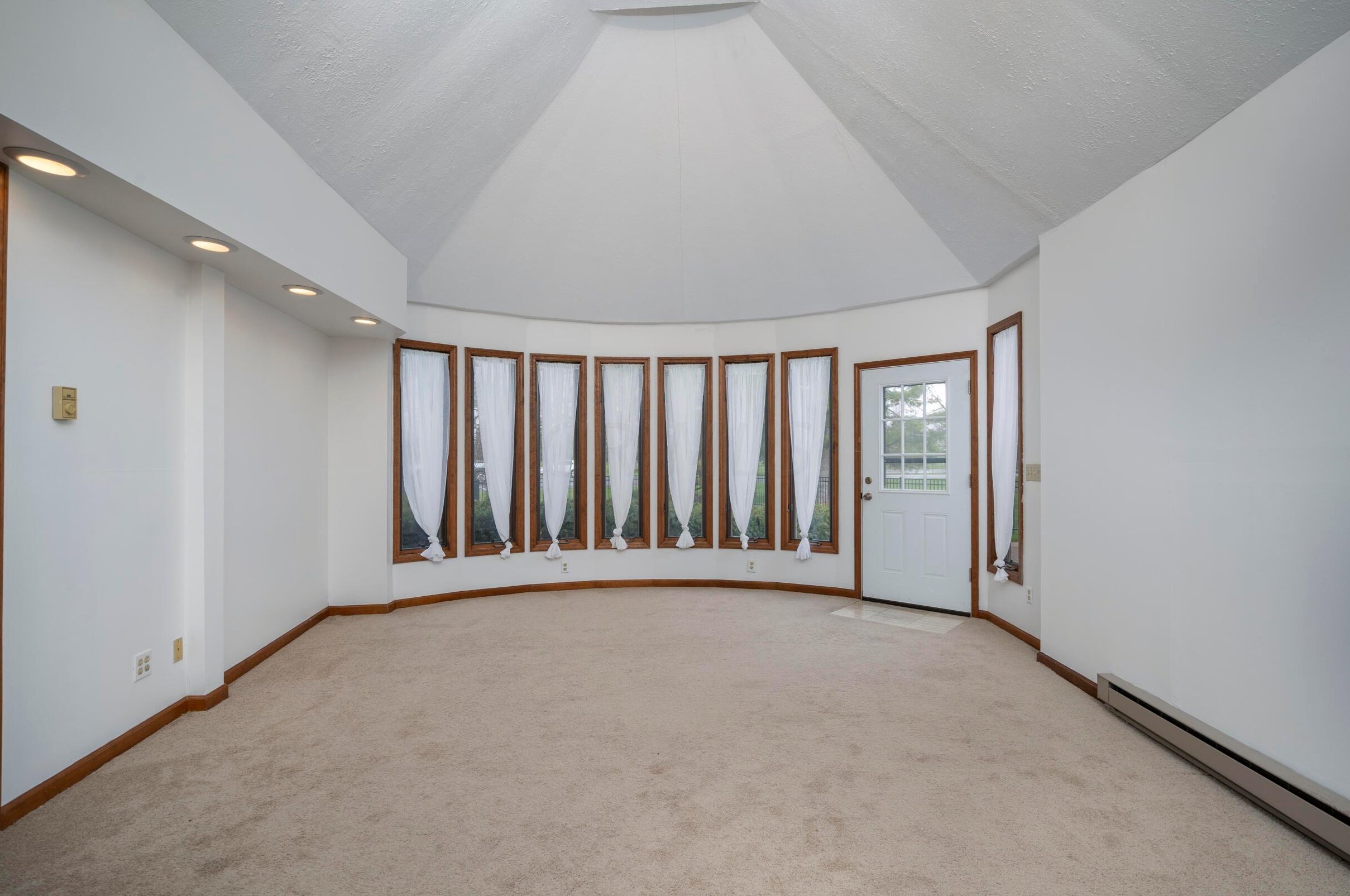 1224 Countryside Dr, Washington Ch OH  43160-1804 exterior