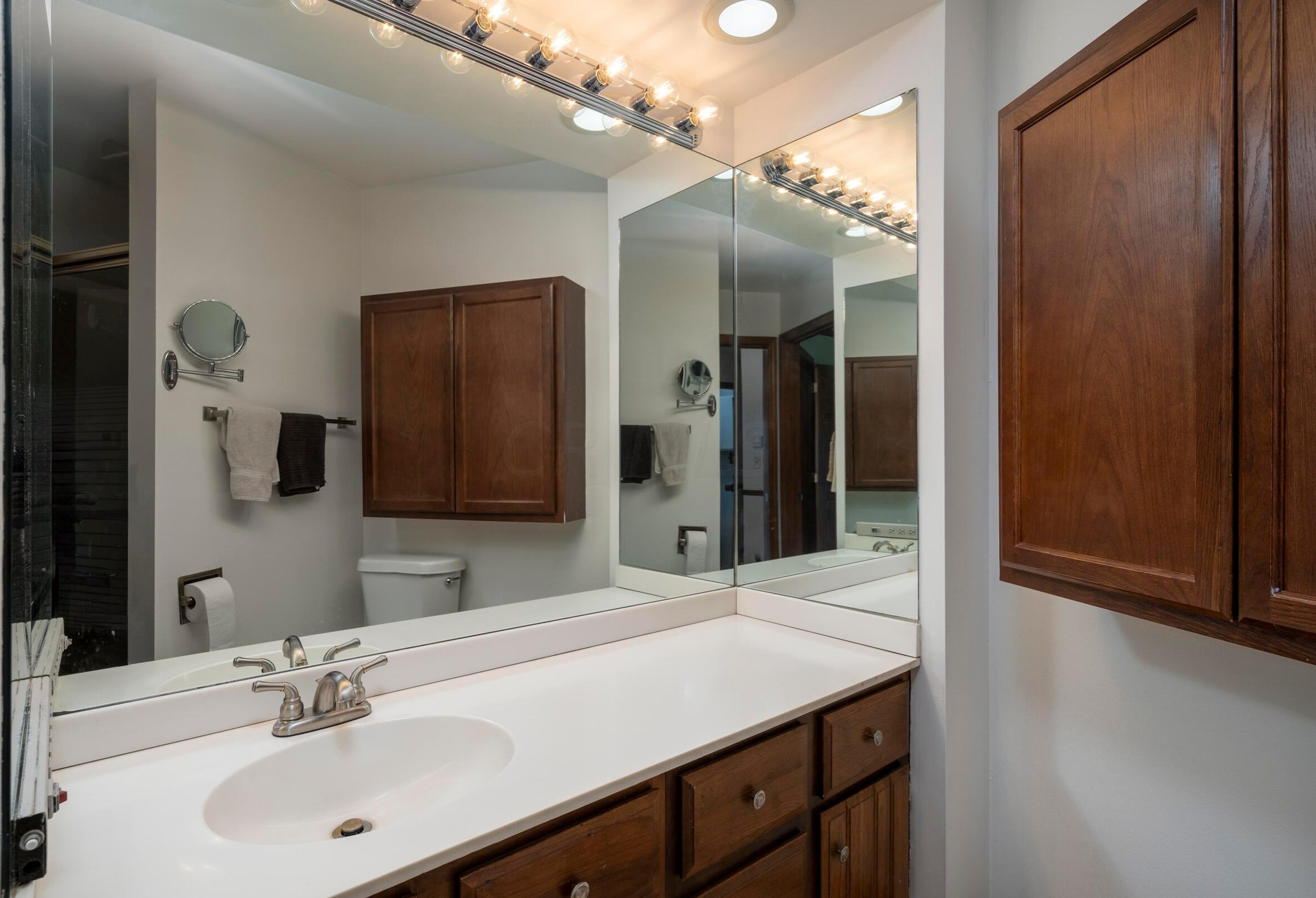 1224 Countryside Dr, Washington Ch OH  43160-1804 exterior