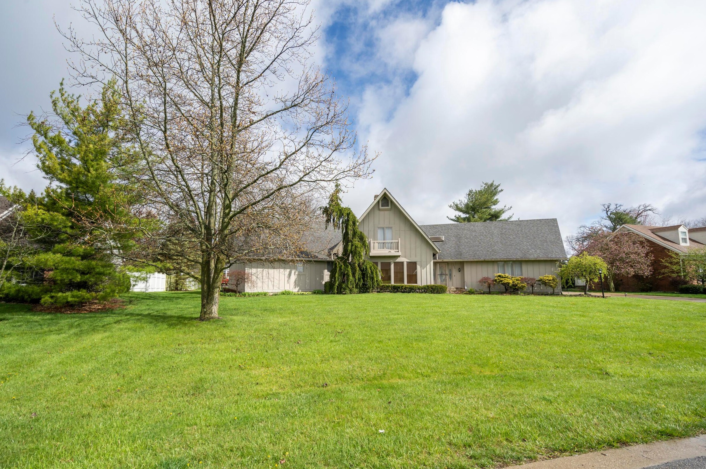 1224 Countryside Dr, Washington Ch OH  43160-1804 exterior