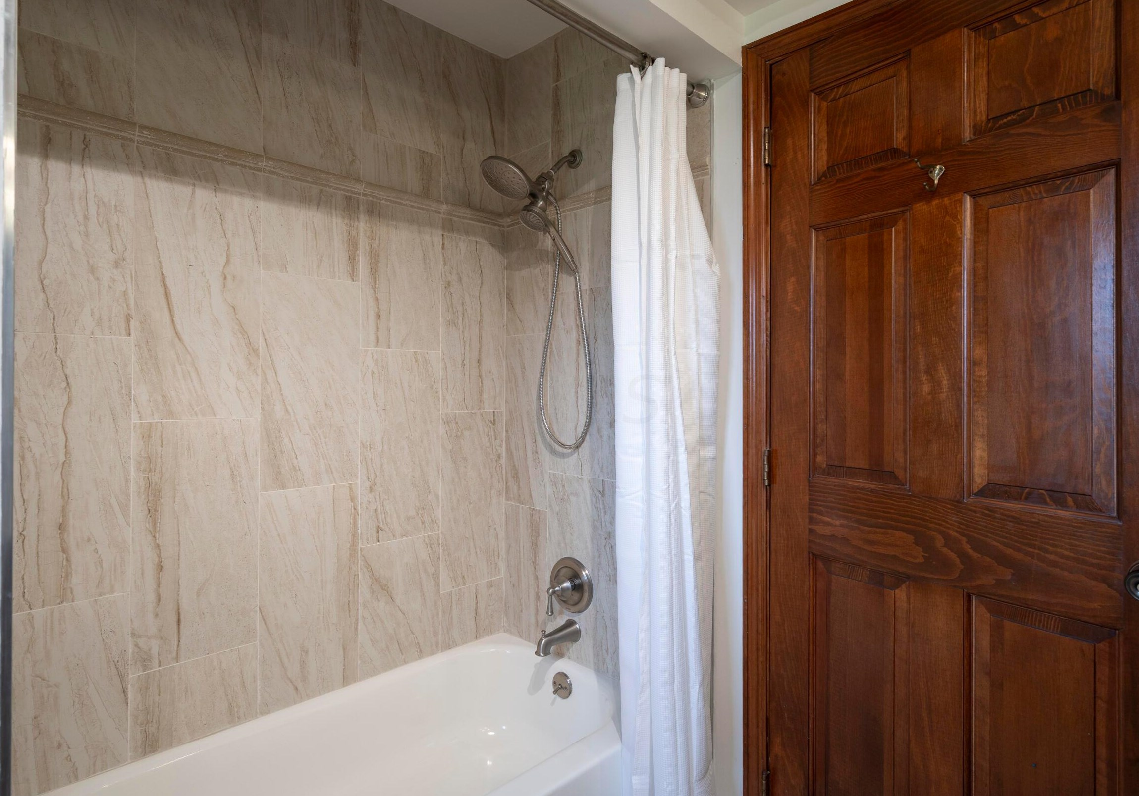 1224 Countryside Dr, Washington Ch OH  43160-1804 exterior