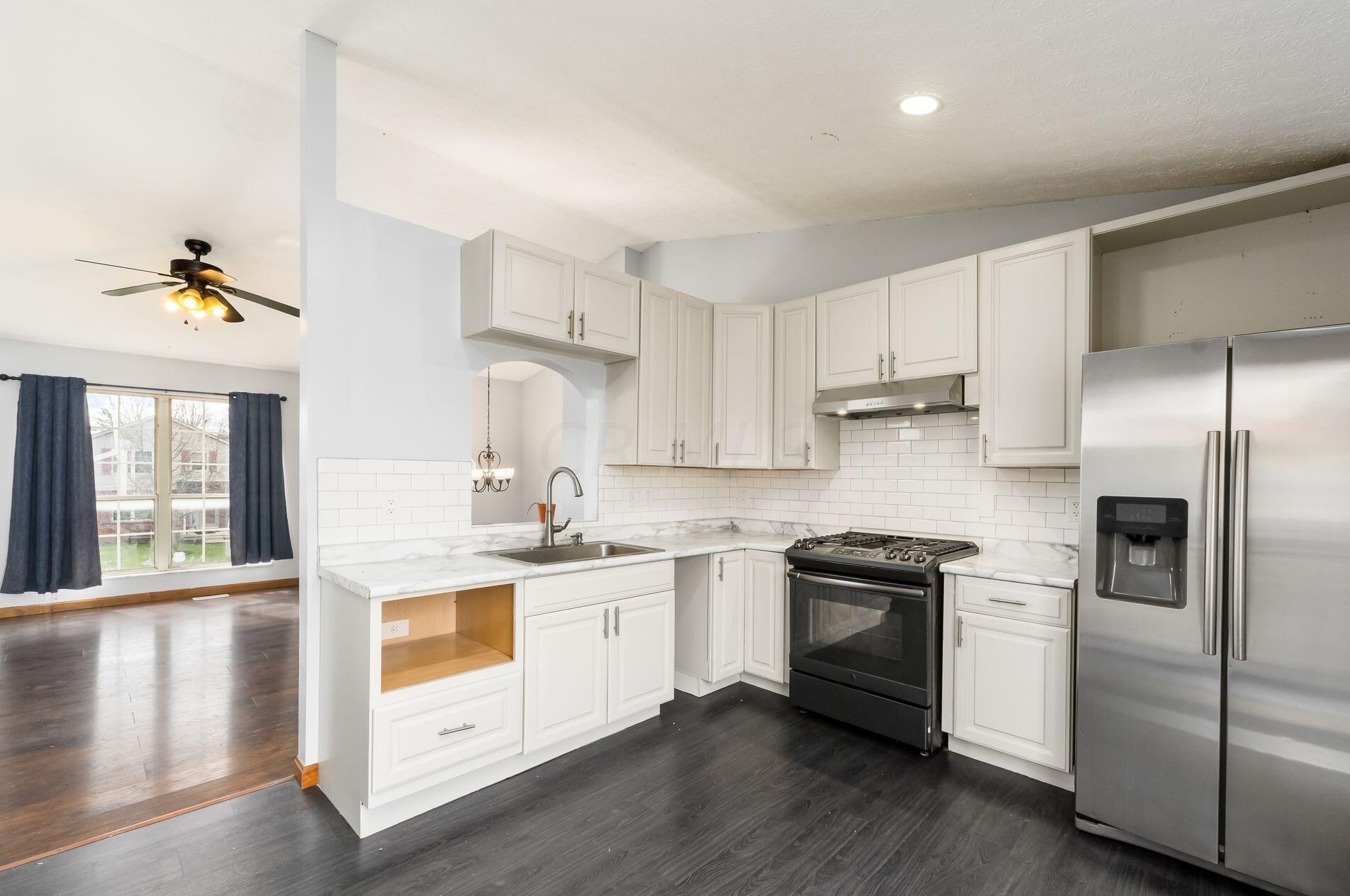 955 Cypress Rdg Pl, Columbus OH  43228-6305 exterior