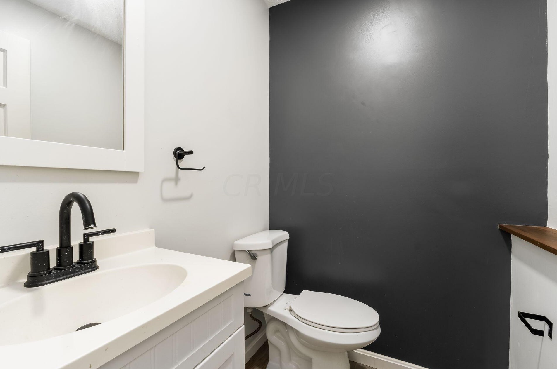 955 Cypress Rdg Pl, Columbus OH  43228-6305 exterior