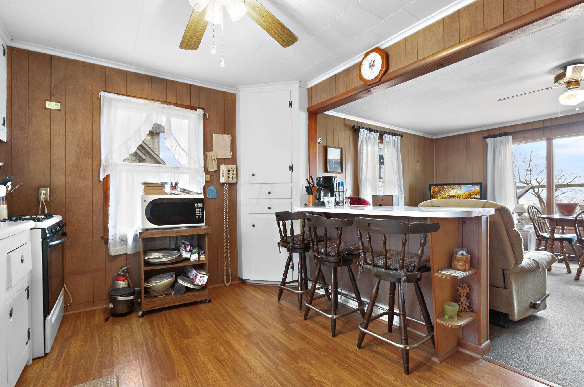 316 Bayview Dr, Port Clinton OH 43452-9237 exterior