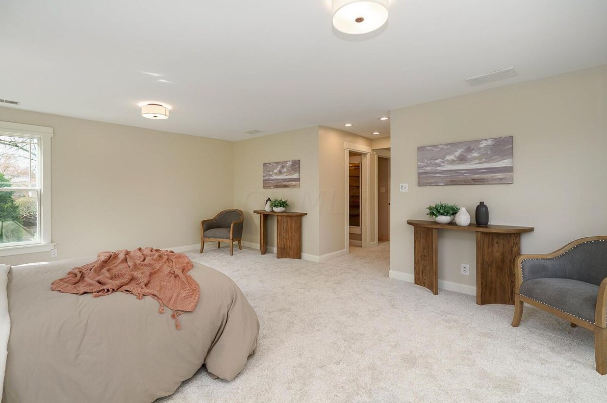 1892 Wyandotte Rd, Columbus OH 43212-1033 exterior